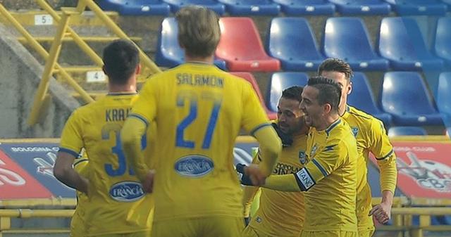 升班马创造历史,弗罗西诺内首次战胜豪门球队